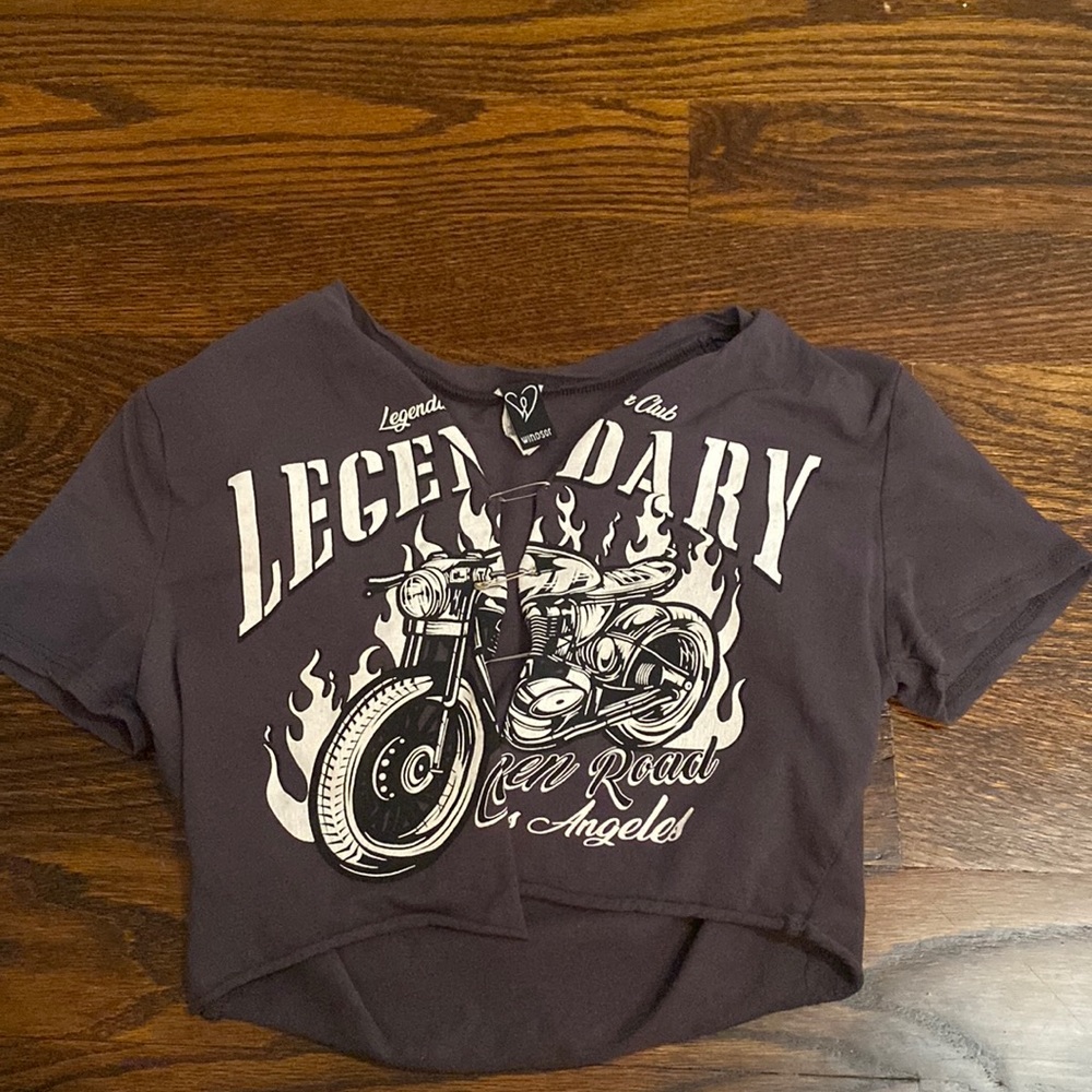 Cropped tee